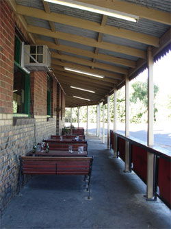 Railway Hotel - Tourism Canberra 1