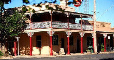Hibernian Hotel Beechworth - Tourism Canberra 1