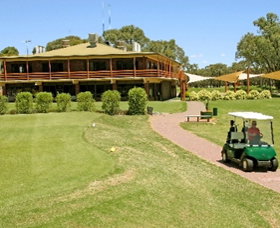 Coomealla Golf Club - Tourism Canberra 0
