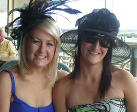 Goulburn And District Racing Club - Tourism Canberra 1