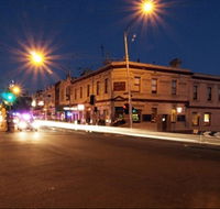 Three Crowns Hotel - Tourism Canberra