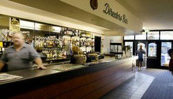 Regents Park Hotel - Tourism Canberra 1