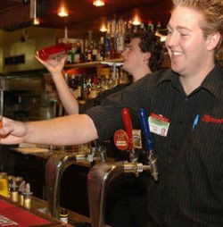Zagames Caulfield Hotel - Tourism Canberra 1