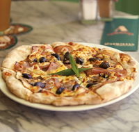 The Australian Hotel - Tourism Canberra
