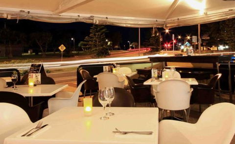Cafe Fresh Lounge Bar & Shinsen Restaurant - Tourism Canberra 0