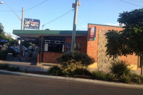 Royal Hotel Motel - Tourism Canberra 3