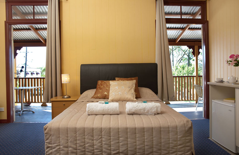 Yandina Hotel - Tourism Canberra 1