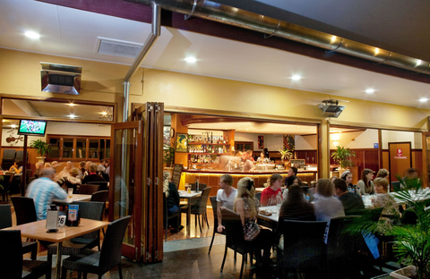 Yandina Hotel - Tourism Canberra 4