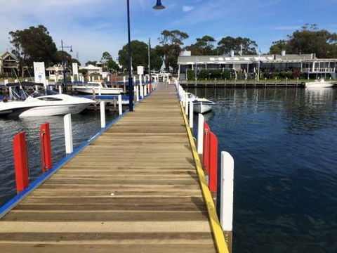 Metung Hotel - Tourism Canberra 8