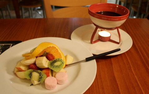 CJ's French Fondue Restaurant - Tourism Canberra 0