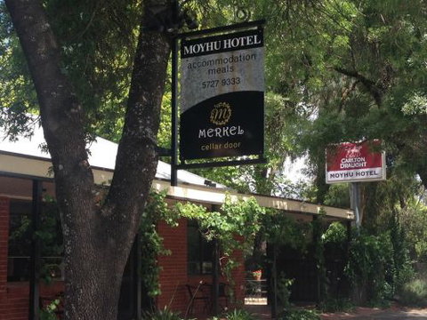 Moyhu Hotel - Tourism Canberra 1