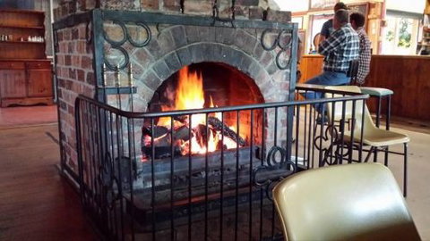 Maidenwell Hotel - Tourism Canberra 3