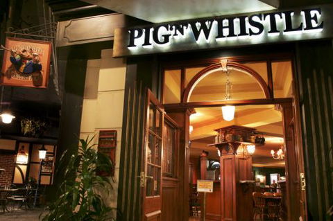 Pig N Whistle British Pub Indooroopilly - Tourism Canberra 0