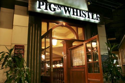 Pig N Whistle British Pub Indooroopilly - Tourism Canberra 1