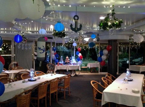 Galleons Restaurant - Tourism Canberra 0
