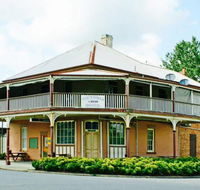 The Victoria Hotel Hinton - Tourism Canberra