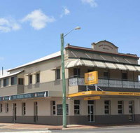 Young Australian Hotel - Tourism Canberra