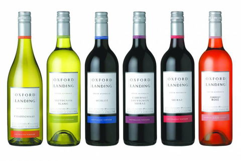 The Bungalow Hotel Gaming Food Bar - Tourism Canberra 3