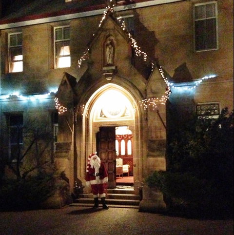 Abbey Of The Roses - Christmas In July - Tourism Canberra 0