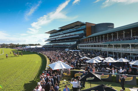 City Tattersalls Club Cup Day - Tourism Canberra 1