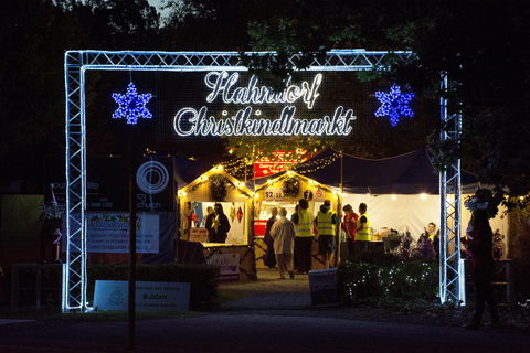 Hahndorf Christmas Market Walking Tours - Tourism Canberra 0