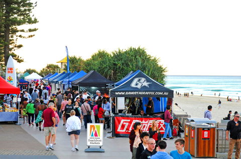 Surfers Paradise Beachfront Markets - Tourism Canberra 1