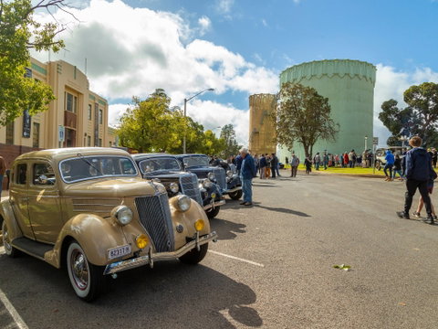 Australian Art Deco Festival Leeton - Tourism Canberra 2