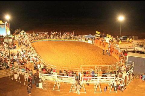 Black Opal Bull And Bronc Ride - Tourism Canberra 1