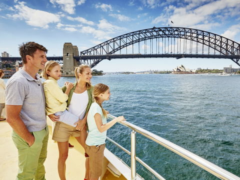 Fathers Day Lunch Cruise - Tourism Canberra 1