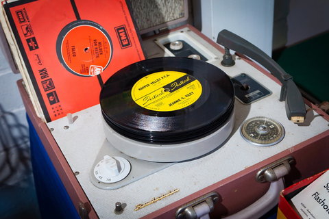 Retro Depot - Bus Depot Markets - Tourism Canberra 0