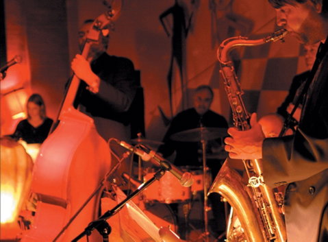 The Pearly Shells Feat. Julie O'Hara - Tourism Canberra 0