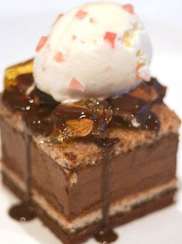 Dedes Restaurant - Tourism Canberra 4