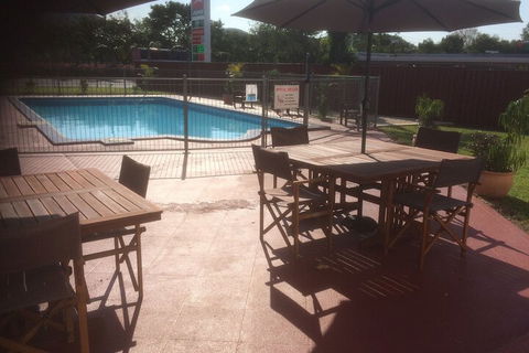 Ambassador Motel - Tourism Canberra 1