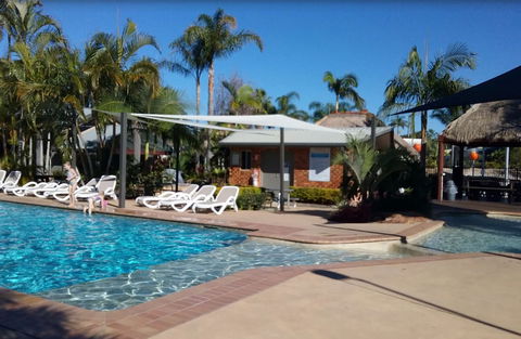 Blue Dolphin Holiday Resort - Tourism Canberra 3