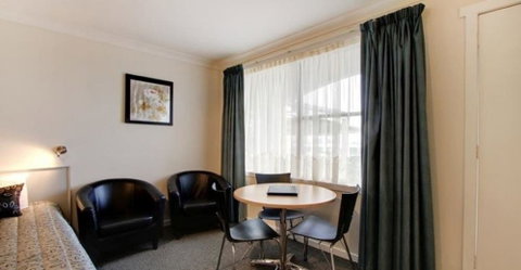 Tamar River Villas - Tourism Canberra 3