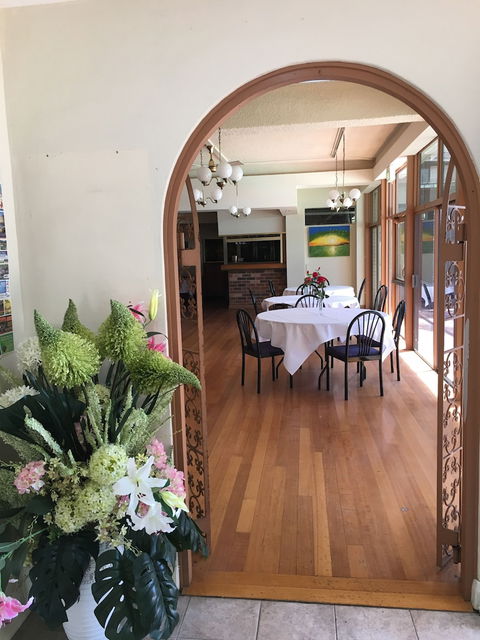 El Lago Waters Motel - Tourism Canberra 0