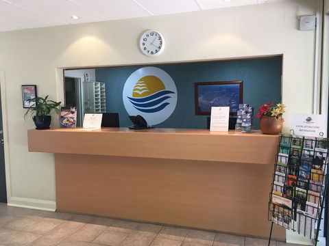El Lago Waters Motel - Tourism Canberra 3