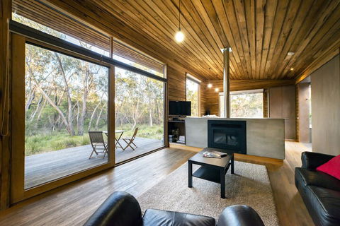 DULC Cabins - Tourism Canberra 2