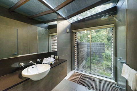 DULC Cabins - Tourism Canberra 6