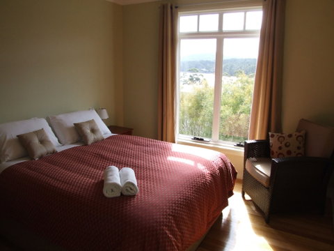Bruny Island Escapes And Hotel Bruny - Tourism Canberra 5