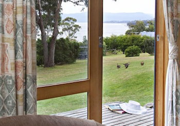 Bruny Island Escapes And Hotel Bruny - Tourism Canberra 1
