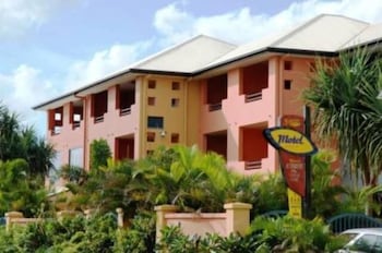 Kacys Bargara Beach Motel - Tourism Canberra 0