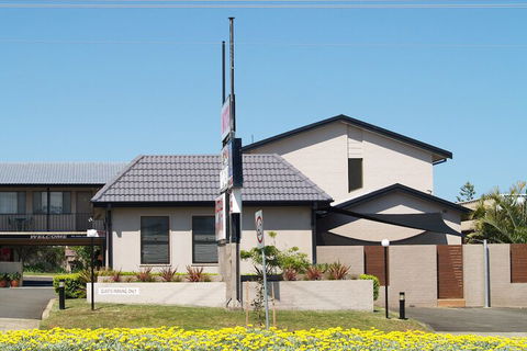 Pigeon House Motor Inn - Tourism Canberra 1