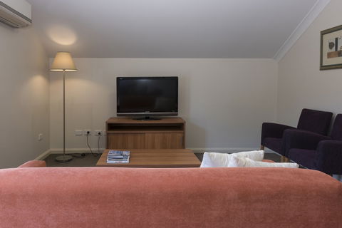 Leisure Inn Spires - Tourism Canberra 3