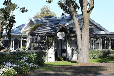 Holmwood Guesthouse - Tourism Canberra 1