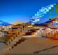 SureStay Hotel by Best Western Blue Diamond Motor Inn - Tourism Canberra