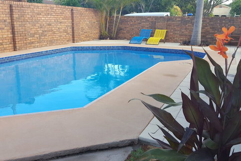 Royal Palms Motor Inn - Tourism Canberra 3