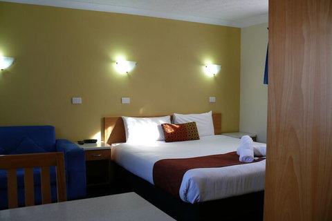 Park Beach Resort Motel - Tourism Canberra 3