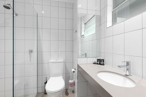 Comfort Inn Silver Birch - Tourism Canberra 4