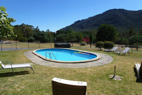 The Grampians Motel & The Views Restaurant - Tourism Canberra 4